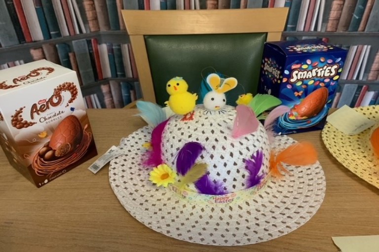 Easter bonnet 