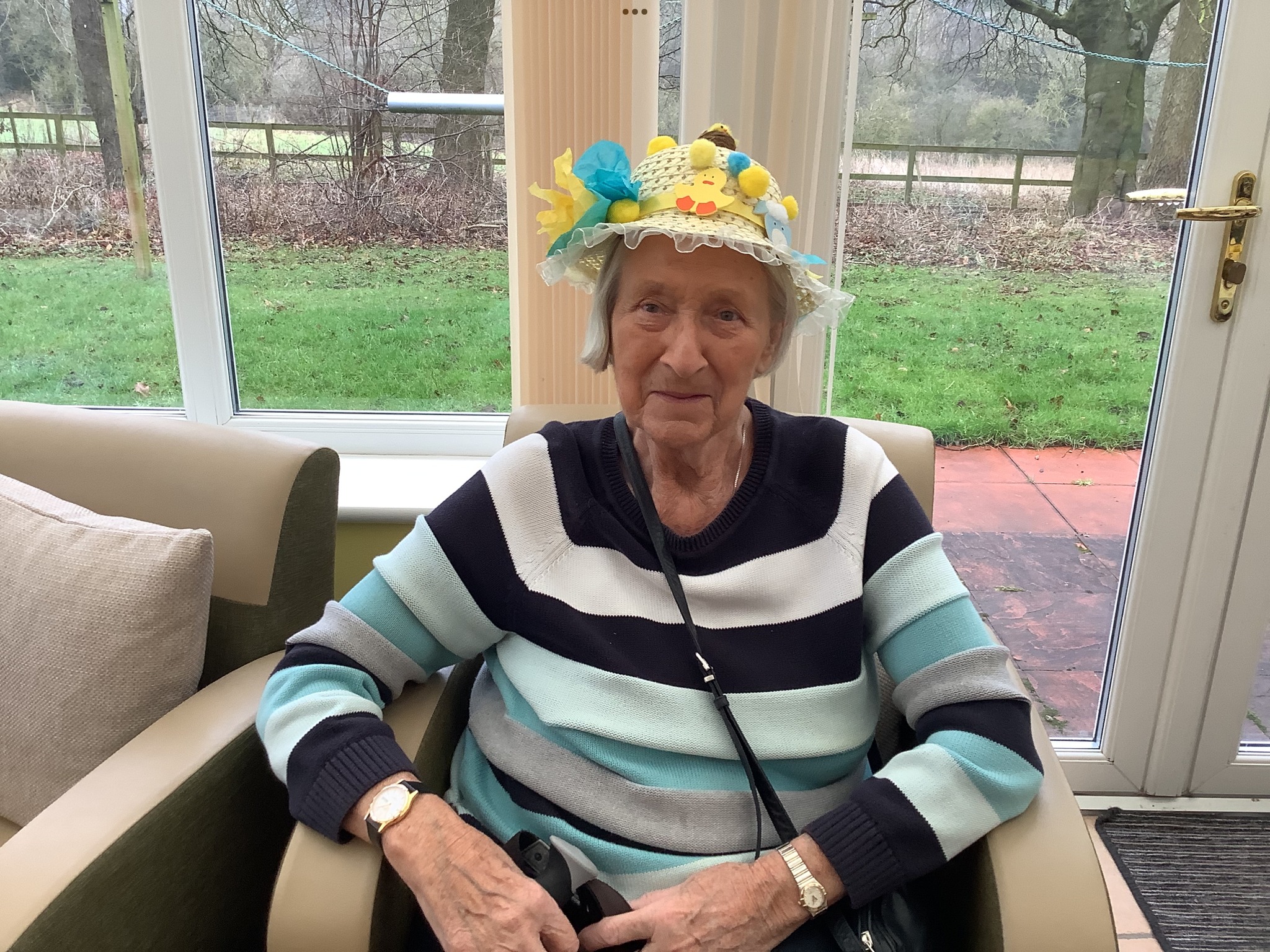 Easter bonnet making at Willowdene