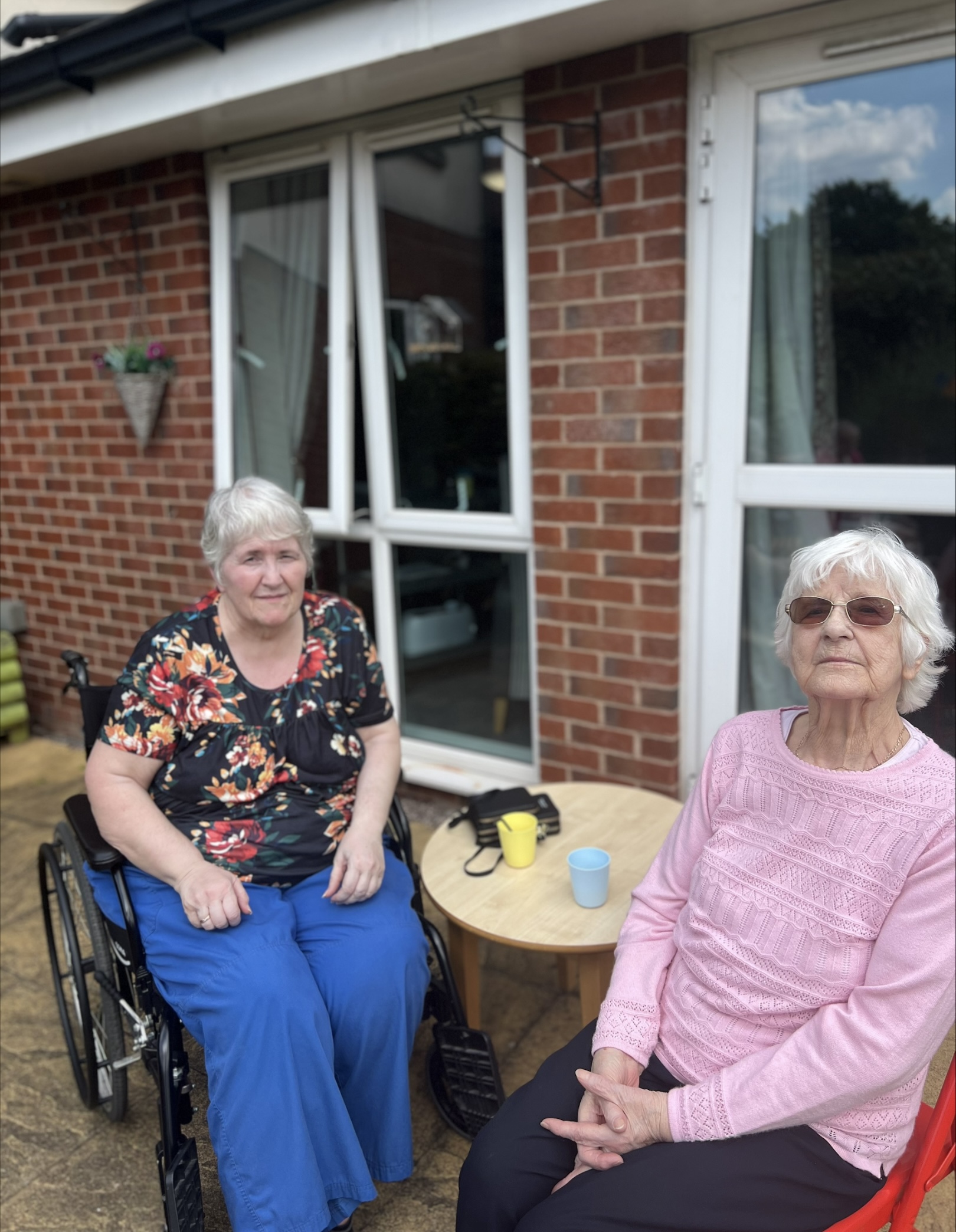 Bowerfield court picnic day