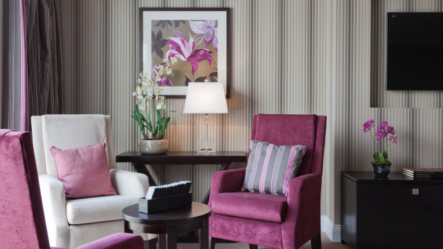 Buckingham House seating area decorated with flowers