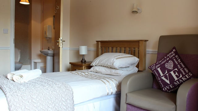 Earsdon Grange bedroom ensuite 