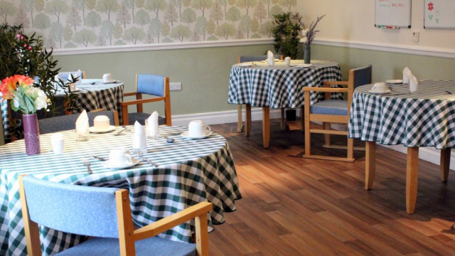 Garden Hill dining room