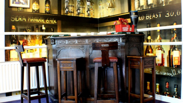 Rose Lodge bar