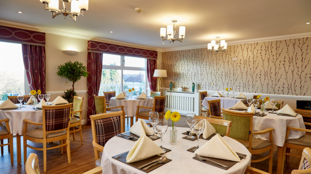 Appletree Court dining area 