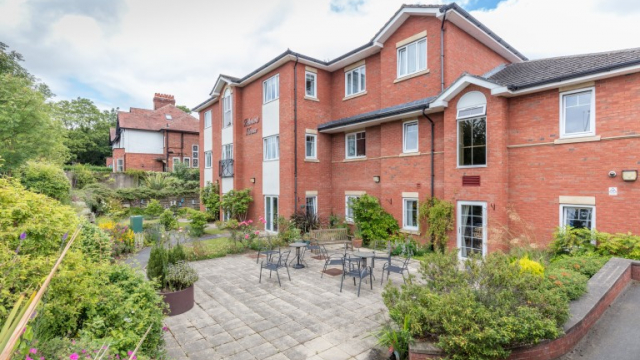 Belmont House courtyard with seating area 