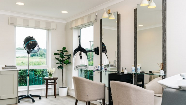 Kings Manor salon
