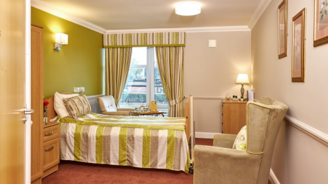 Abingdon Court Bedroom
