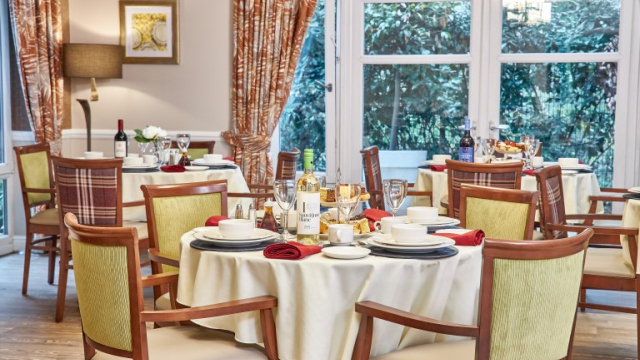 Abingdon Court Dining area 