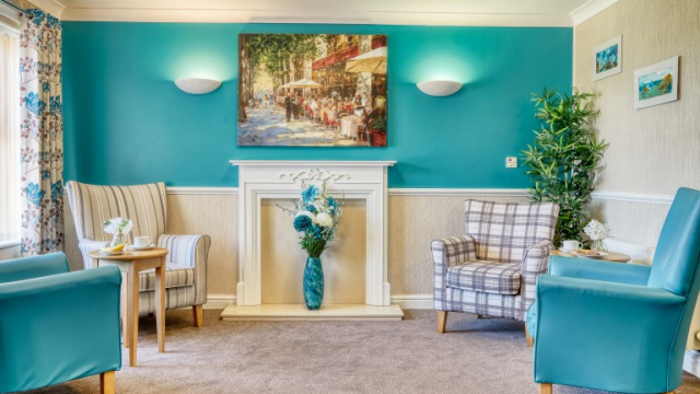 Chestnut Court lounge