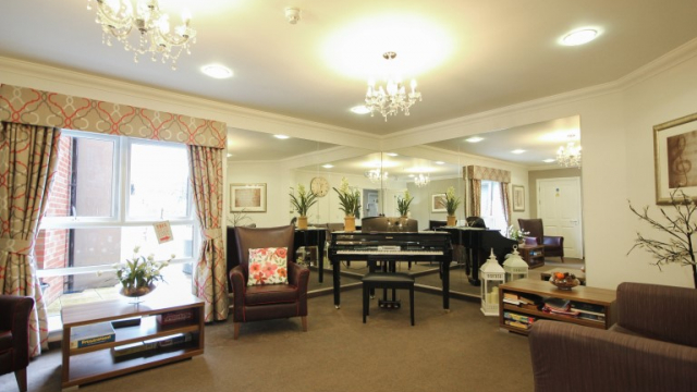 The Moors lounge with piano 