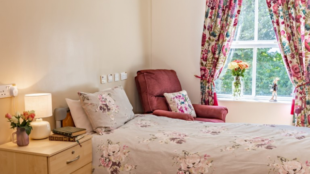 Mary Chapman Court bedroom