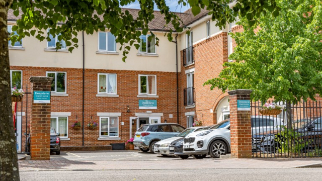 Deepdene exterior, entrance and car park 