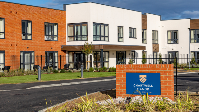 Chartwell Manor building and main entrance