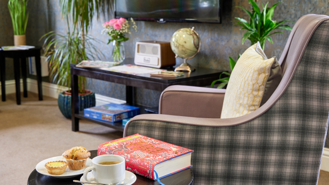 Brunel House Lounge with books, games and TV 