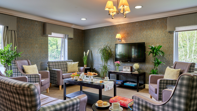 Brunel House Lounge, TV and sofas 
