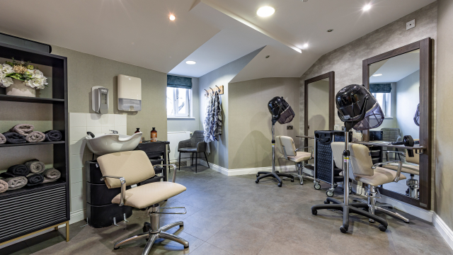 Belmont salon