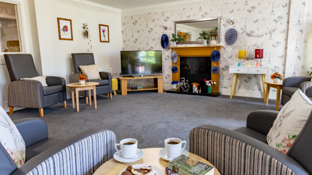 Bowerfield Court living room