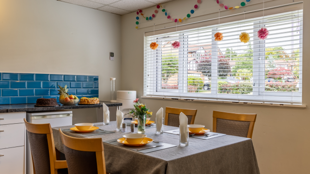 Bowerfield House dining area