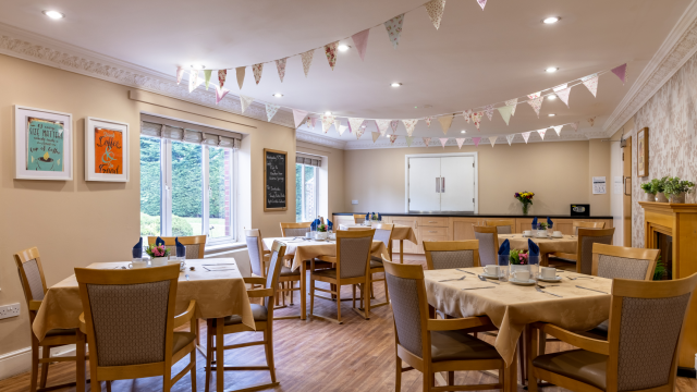 Carmel Lodge dining room 