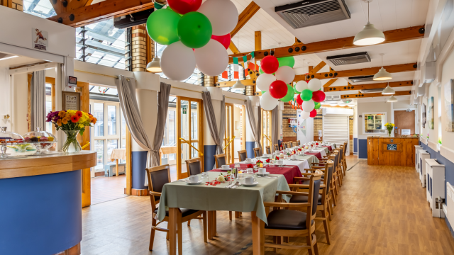 White Rose Lodge dining room 