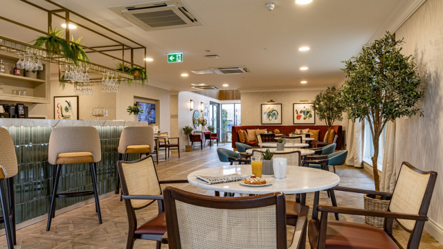 Bentley Grange bar