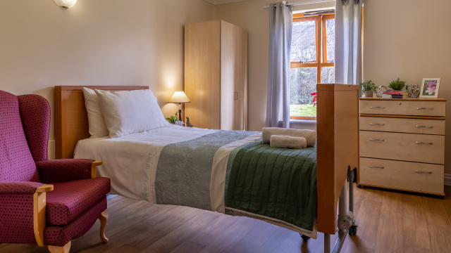 Eltandia Hall bedroom