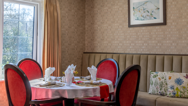 Kingsbury dining