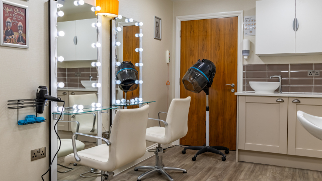  salon