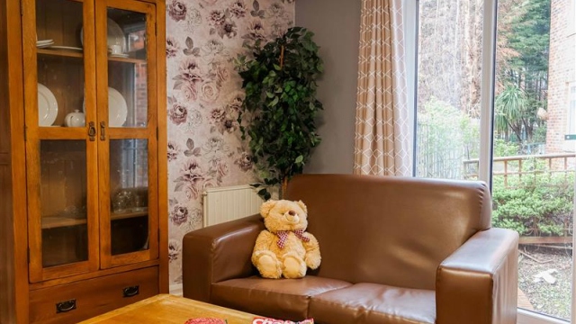 Barnes Court Lounge