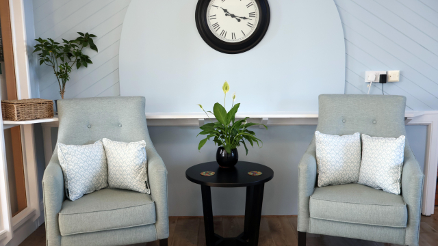 White Rose Lodge reception seating